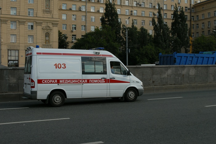 Медики: Выпавший из тюменского автобуса пенсионер вышел из комы