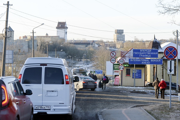 Везшие в Екатеринбург из Эстонии кокаин наркодилеры осуждены в Нижних Сергах