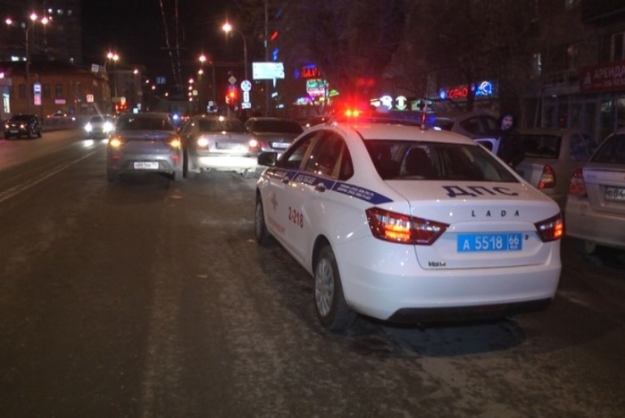В центре Екатеринбурга столкнулись четыре автомобиля