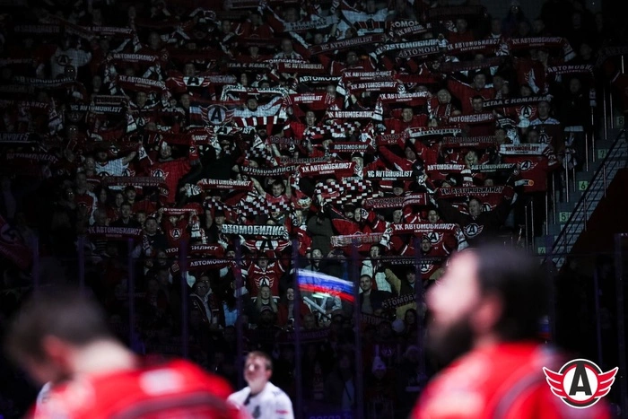 ХК «Автомобилист» проиграл «Металлургу» в пятом матче серии 1/2 финала