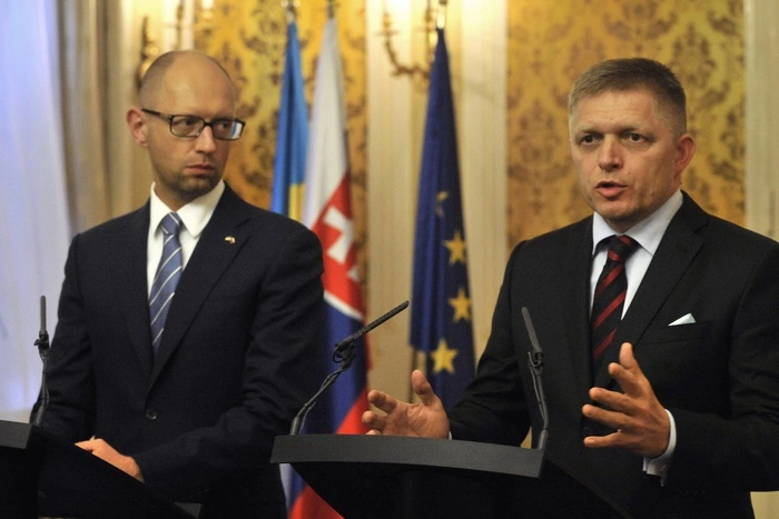 Яценюк обиделся на европейские компании из-за «Северного потока-2»