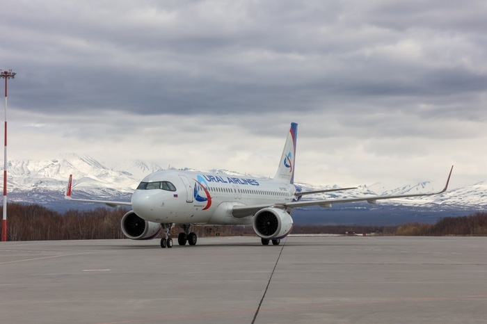 Пассажира, которому стало плохо на борту самолёта «Уральских авиалиний», спасли