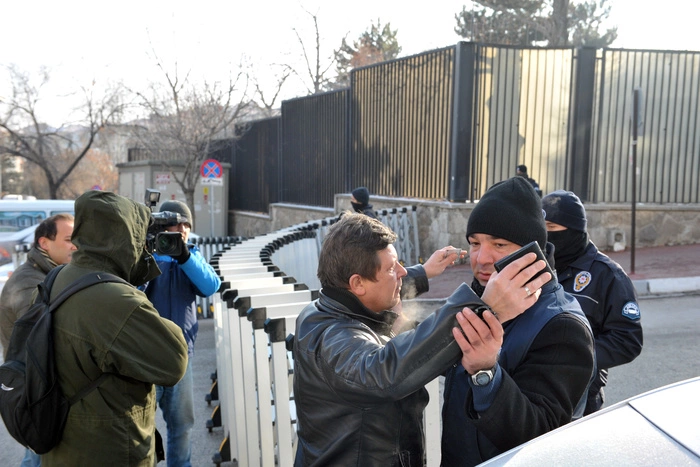 Мария Захарова прокомментировала пост Парасюка про героя-убийцу