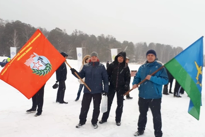 Провокаторы в очередной раз помешали автогонкам на льду озера Балтым