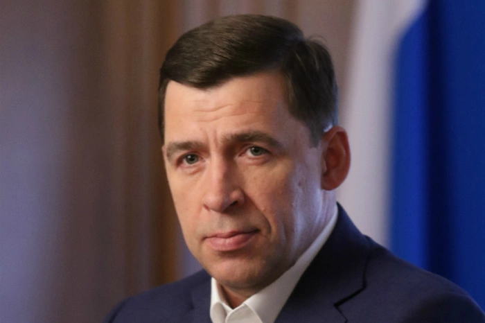 Куйвашев попросил пенсионеров Свердловской области сидеть дома и пригрозил работникам транспорта