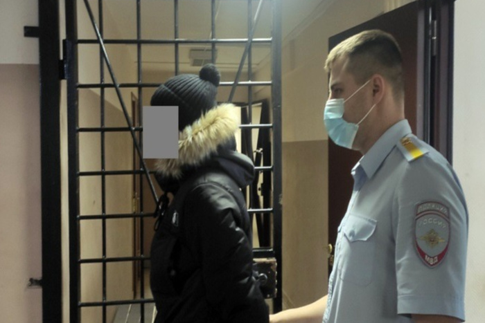 В Свердловской области задержали мужчину, который подозревается в изнасиловании ребёнка