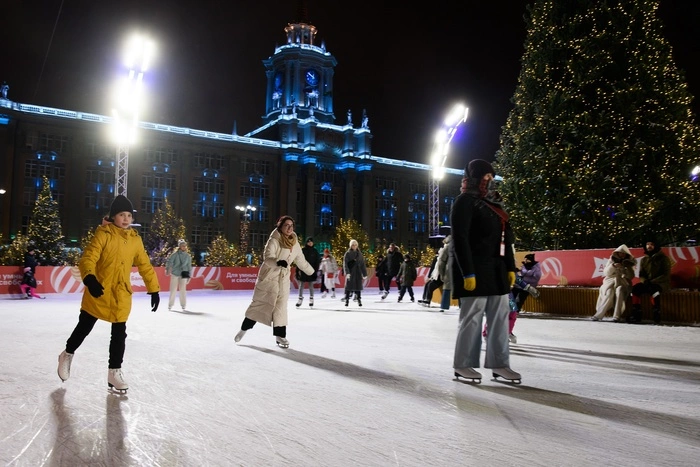 Встречаем Масленицу на коньках