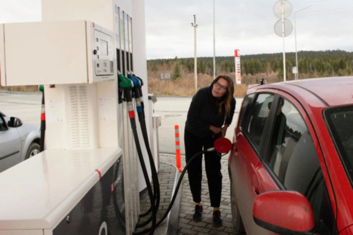 Шланг и насос. Мужчины украли бензина на сумму более 3,4 млн рублей