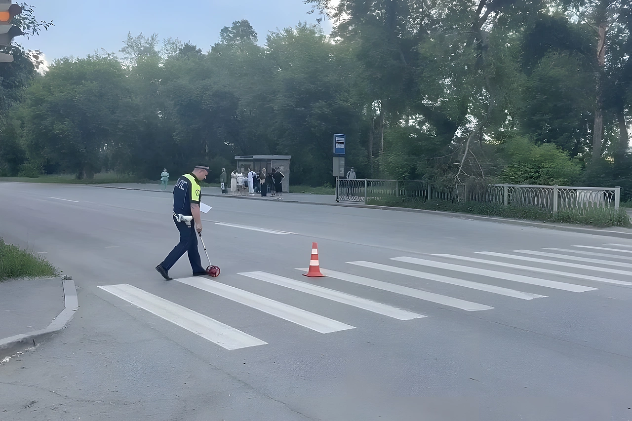 В Екатеринбурге неизвестный на самокате сбил 4-летнего ребенка и скрылся