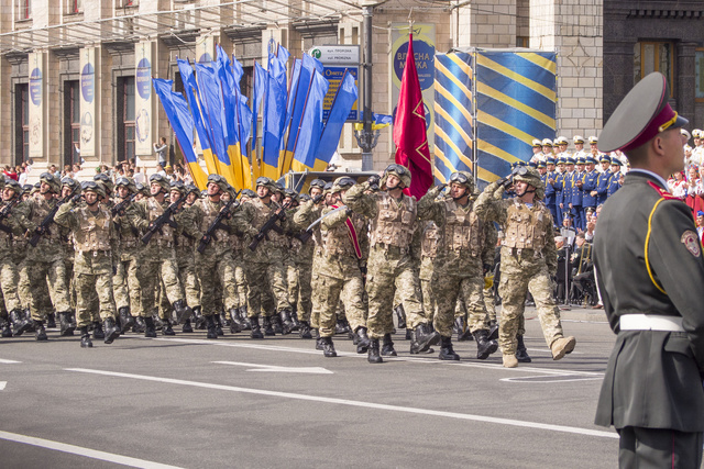 «Слава Украине!» станет официальным приветствием ВСУ
