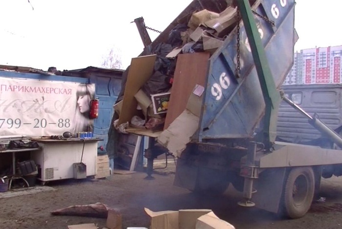 РЭК понизила тарифы на вывоз мусора в Свердловской области на несколько копеек