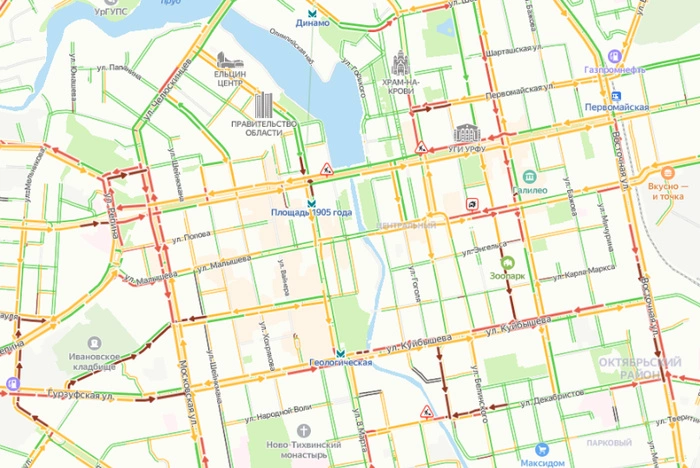 Екатеринбург встал утром в пробки по неожиданной причине