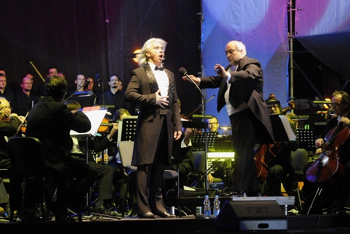 Дмитрий Хворостовский дал концерт в российском посольстве в Лондоне