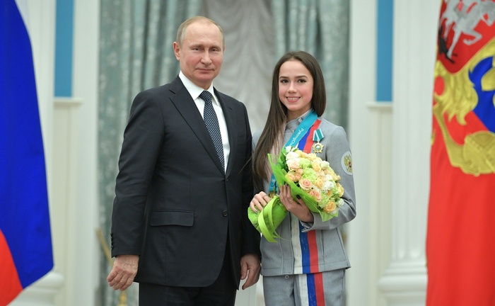 С олимпийской чемпионкой по фигурному катанию на коньках Алиной Загитовой