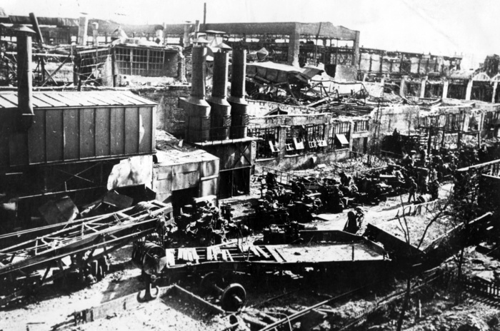 Сталинград 1942 разрушенный тракторный завод имени Дзержинского