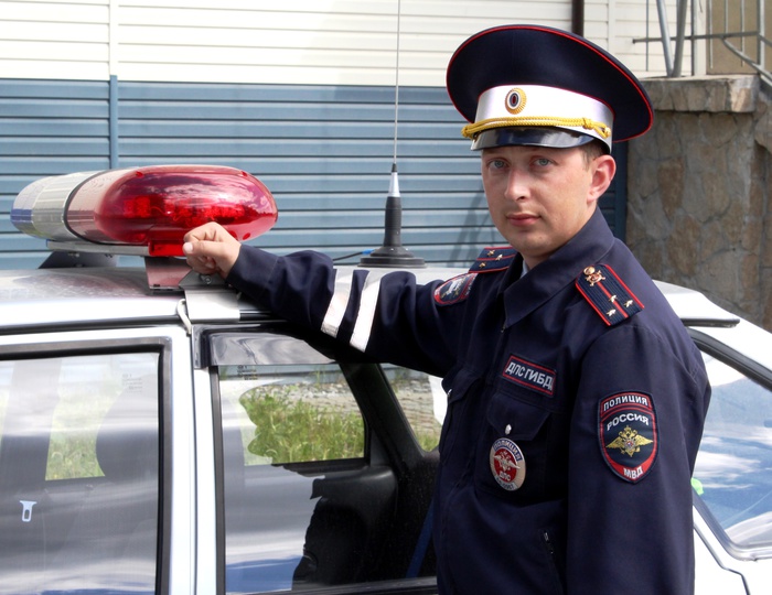 Инспектор ДПС, старший лейтенант Анатолий Вилисов