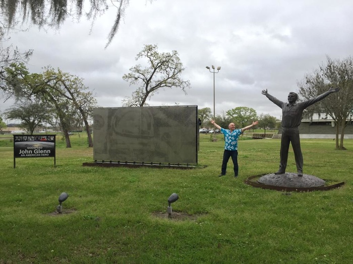 Памятник Ю. А. Гагарину в городе Хьюстон