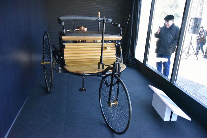 Трицикл Карла Бенца, по праву носящий титул первого бензинового автомобиля в истории.