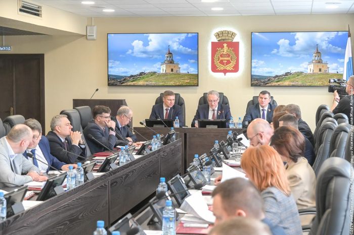 Председатель городской думы Нижнего Тагила Вадим Раудштейн. Фото: сайт Нижнетагильской городской думы 