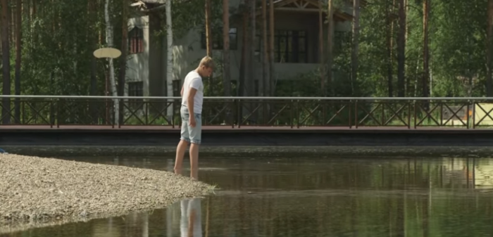 В Екатеринбурге дачникам запретили купаться в озере у элитного поселка