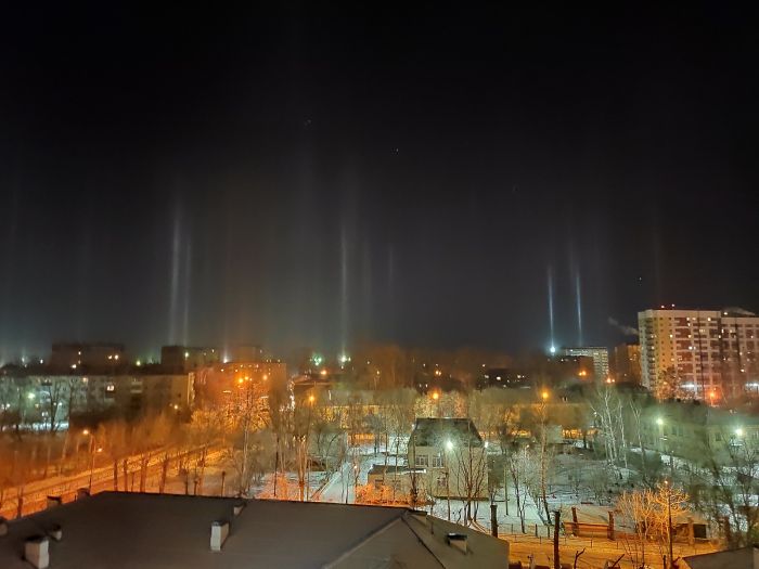 Снимок сделан в поселке Кольцово ночью 16 ноября. Фото: читатель Uralweb Даниил Никулин
