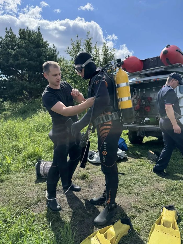 Снаряжение для погружения в воду водолаза в деревне Дубасова. Фото: страница МБУ «Центр защиты населения» во «ВКонтакте»