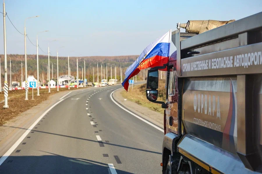Расширенный участок Пермского тракта открыли в Свердловской области с участием президента Путина