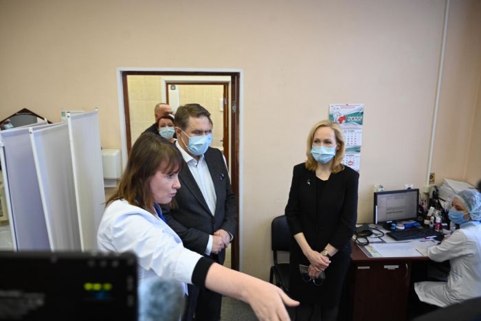 «В субботу должна быть открыта». Министр Михаил Мурашко посетил поликлинику на Химмаше