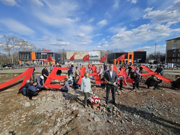 Фото: пресс-служба Свердловского обкома КПРФ