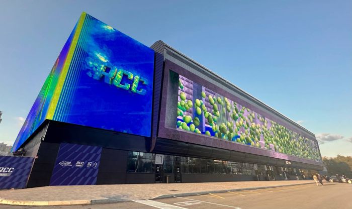 Бывший КРК «Уралец» стал падел-ареной. Фото: Telegram-канал Свердловский пул