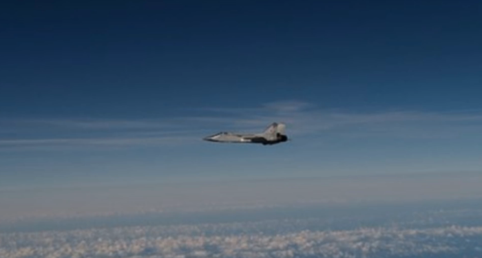  Фото якобы нарушивших воздушное пространство Эстонии МиГ-31, предъявлемых спецслужбами в качестве доказательства. Фото: скрин видео Rutube 