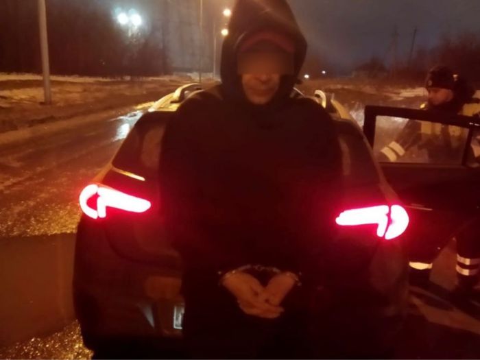 В Екатеринбурге пьяный водитель попытался дать взятку сотрудникам полиции