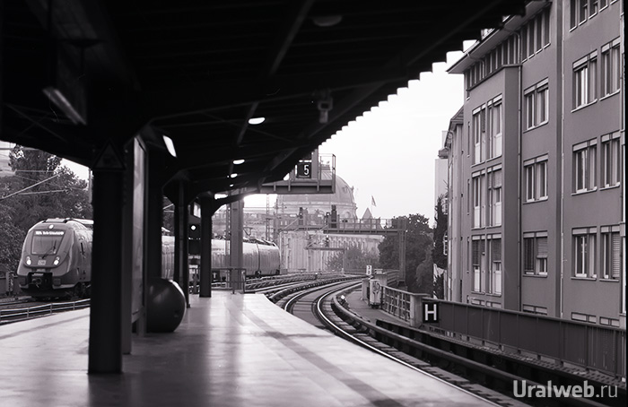 Bahnhof, Berlin