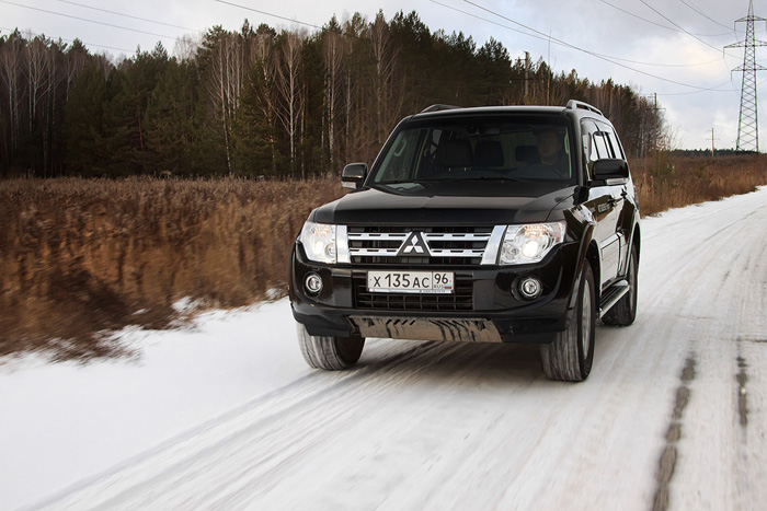 Ford Explorer и Mitsubishi Pajero