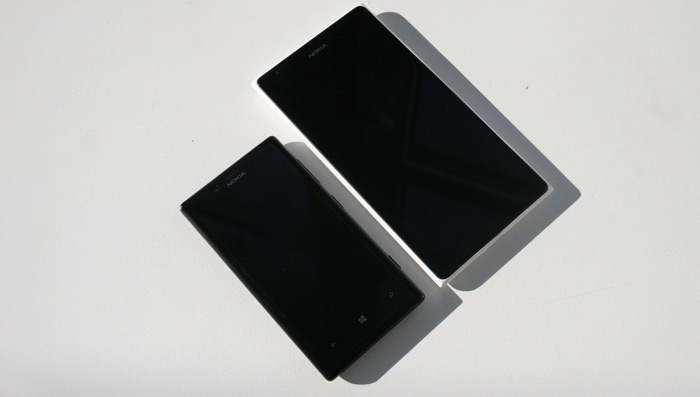 Nokia Lumia 1520 в сравнении с Nokia Lumia 720