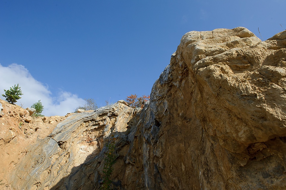 Золотое ущелье