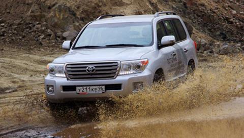 Toyota Land Cruiser 200: покладистый характер