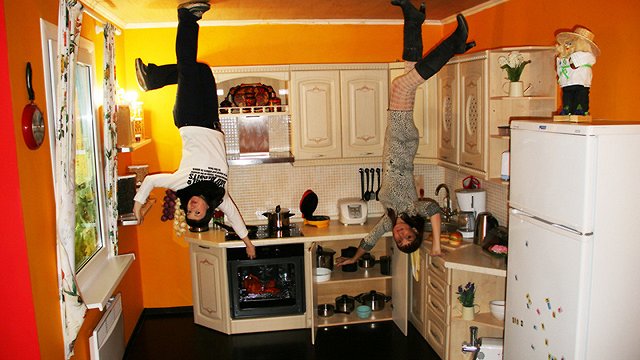 Дом Вверх Дном и Ленточный Лабиринт