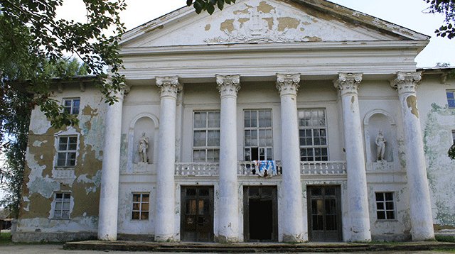 Заброшенный Дворец Культуры в Нейво-Рудянке